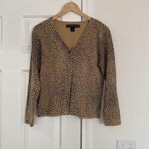 Josephine Chaus patterned cardigan.